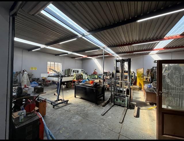 2,477M² INDUSTRIAL YARD FOR SALE IN BRAKPAN CENTRAL